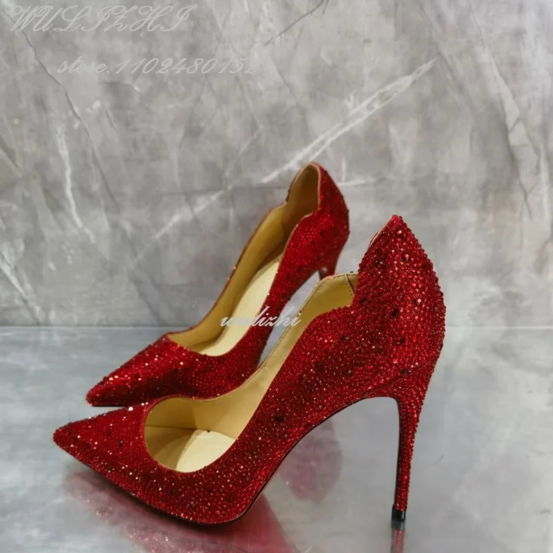 Décolleté rosso pieno di cristalli Donna Lusso Oro Tacchi con diamanti Sandali eleganti Scarpe da festa a punta con lato superficiale Scarpe vuote