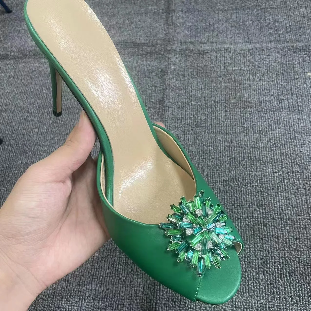 

2024 Elegant Rhinestone Flowers Open Toe Green Sandals Women's Stiletto High Heels Slippers Luxury Slipers Style Sexy Party