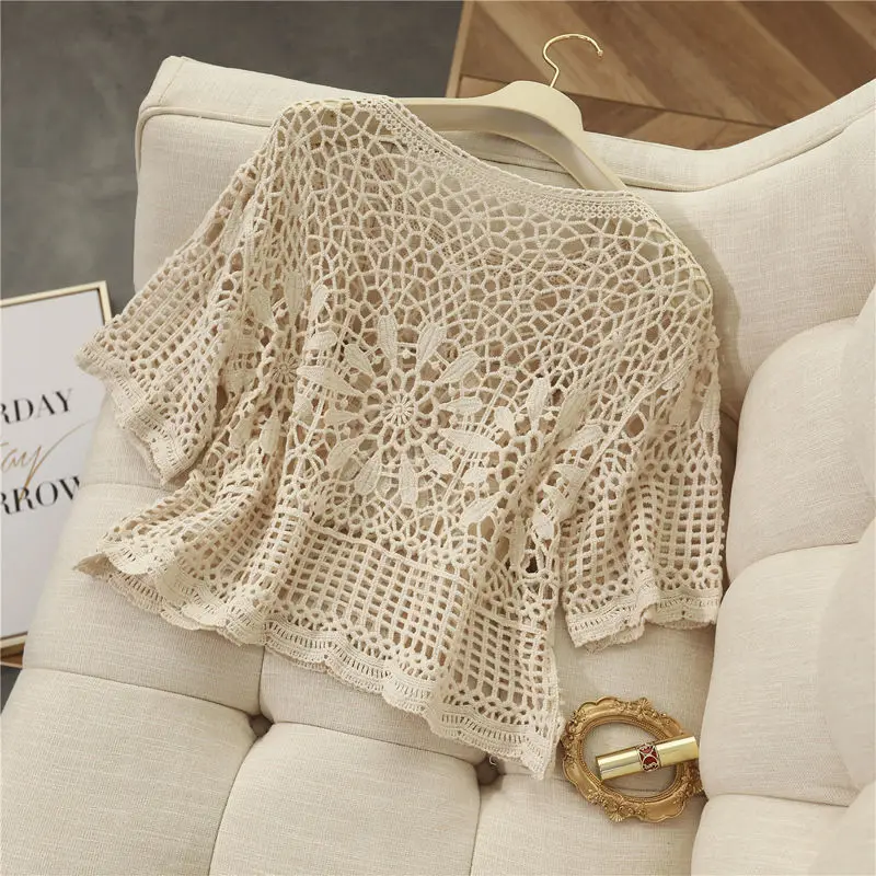 Female Long Sleeved Hook Flower Hollowed Out Ladies Knitted Sweater with Design Sense Tassel Loose Elegant Casual Smock Top Q219