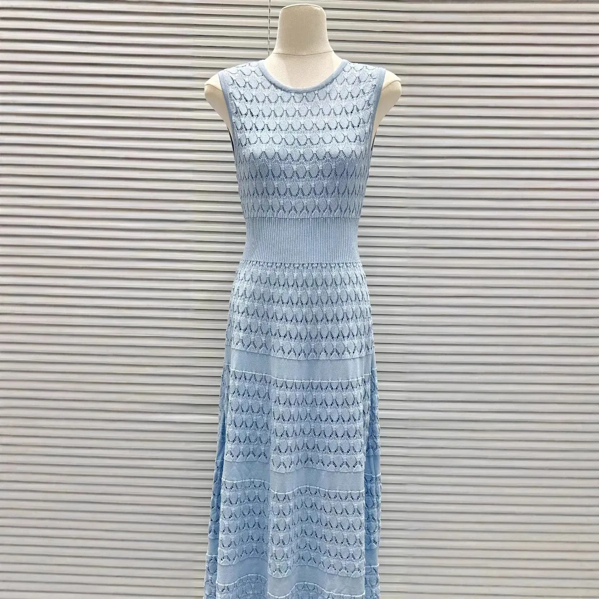 

Women blue round neck knitted dress sleeveless high waist festival party midi robe
