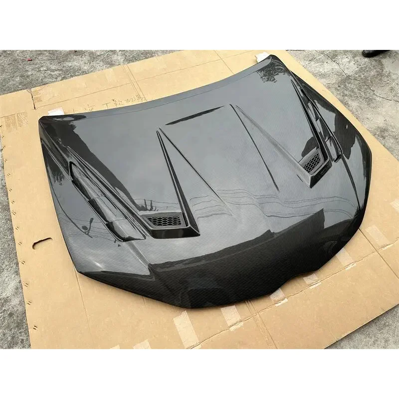 

Suitable URUS S Version Upgrade with Third-generation MSY All Carbon Fiber Engine Hood