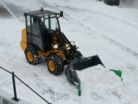 -For Wing-type Snow Shovel Is Specifically Designed for Collecting Snow From Heavily-snowcovered Streets and Parking Lots* view 6