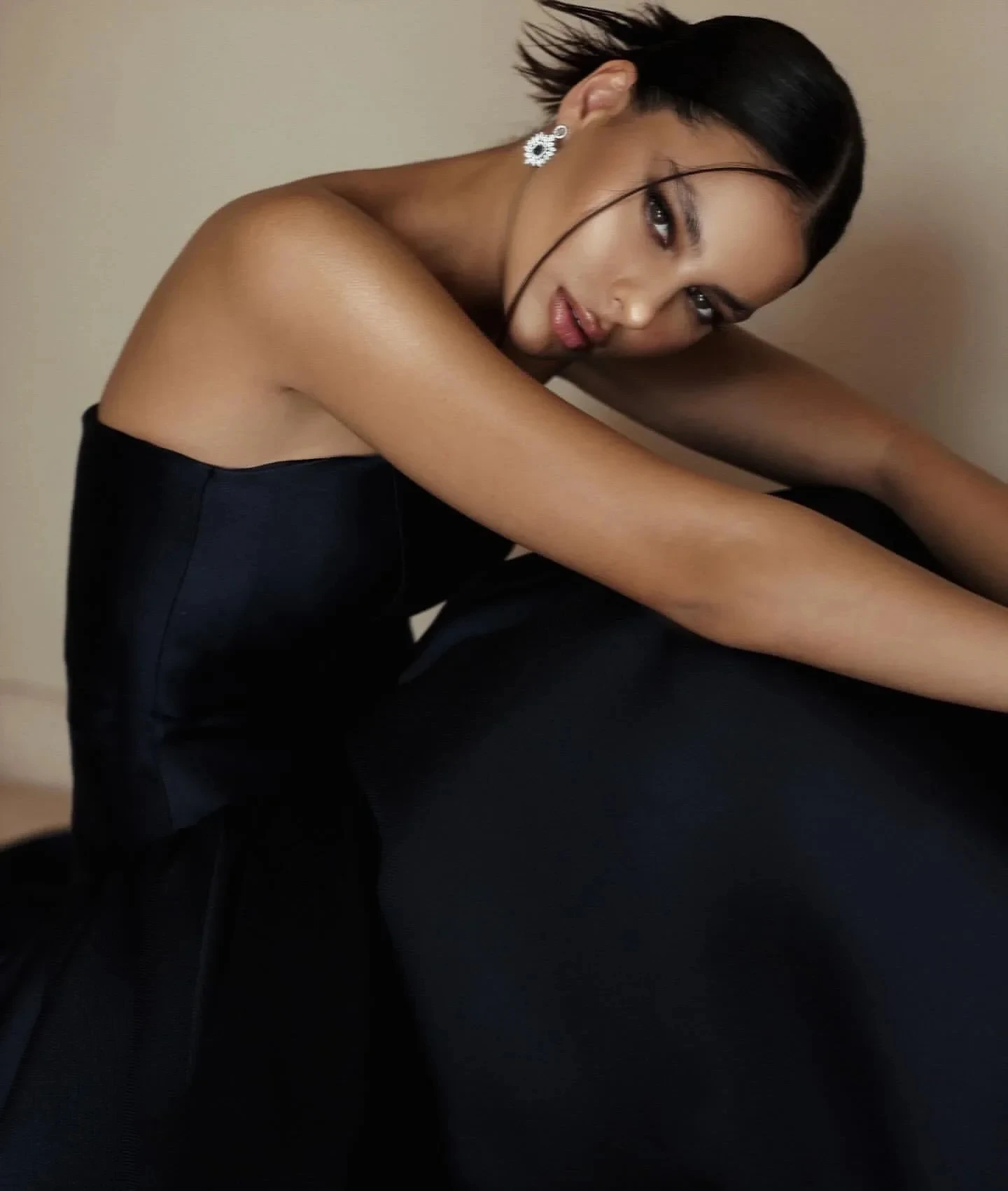 Eleganti abiti da sera neri da donna senza spalline pieghe con lacci a-line in raso formale abiti da ballo di fine anno spettacolo Robe De Soriee Gala