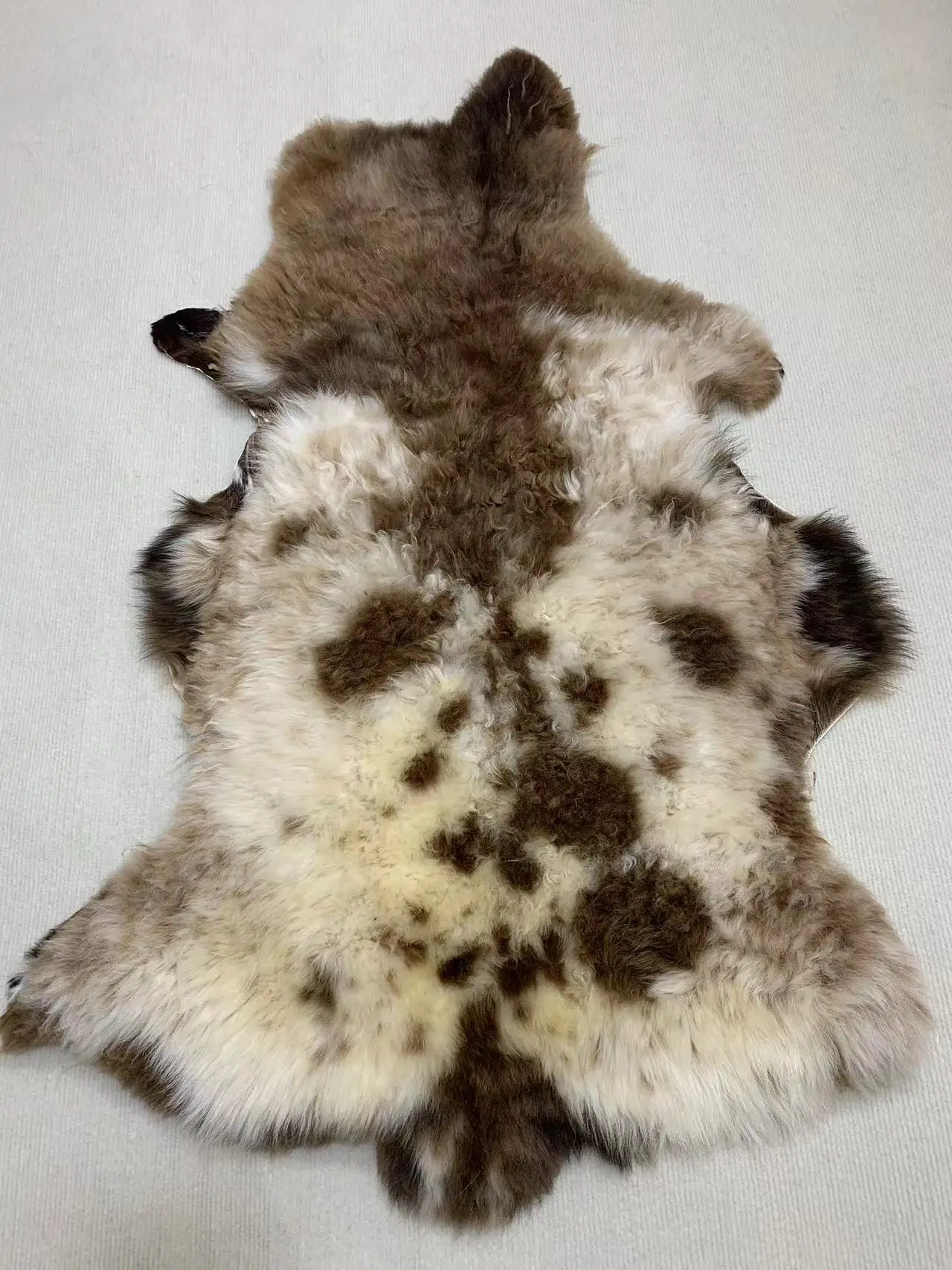 Unique Natural leather Rug Sheepskin Natural Flower Wool Leather Home Decoration Luxury Genuine chair cushion