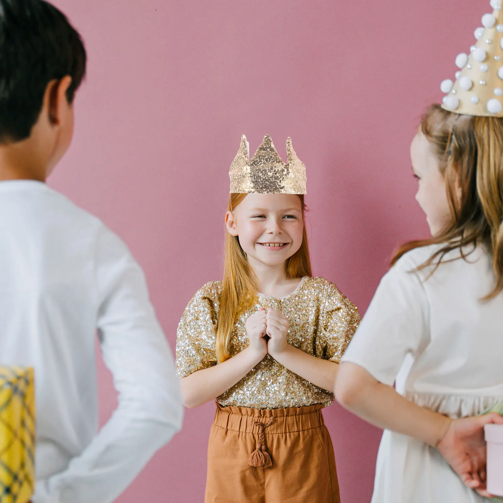 

Golden Sequins Birthday Hat Crown for Kids Party Decor Newborn Child Crowns Cute Tiara Props Bright Shiny Festive