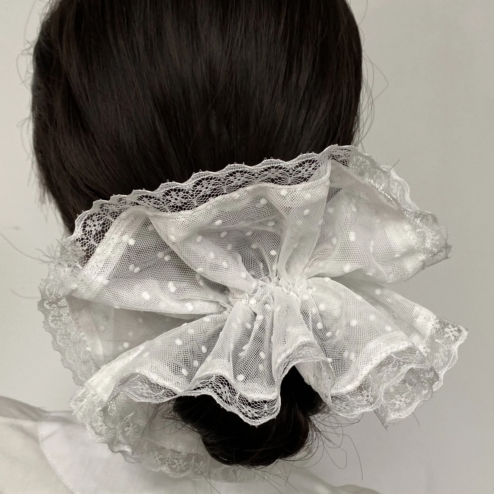 1 szt. Damski biały tiulowy zestaw do włosów, gumka do włosów w kropki i kokarda z koronkowym wykończeniem, słodkie akcesoria do włosów