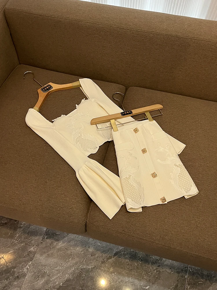 

Spring Faion High Street Embroidered Knitted Top oulder Bared Bell Sve A-Line Skirt Two Piece Set Women's Ensemble