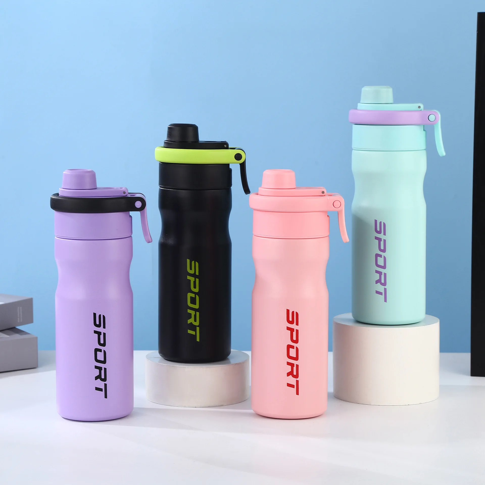 316 Stainless Steel Spray Water Bottle, 630ml Insulated Tumbler with Mist Cooling & Straw for Outdoor Sports