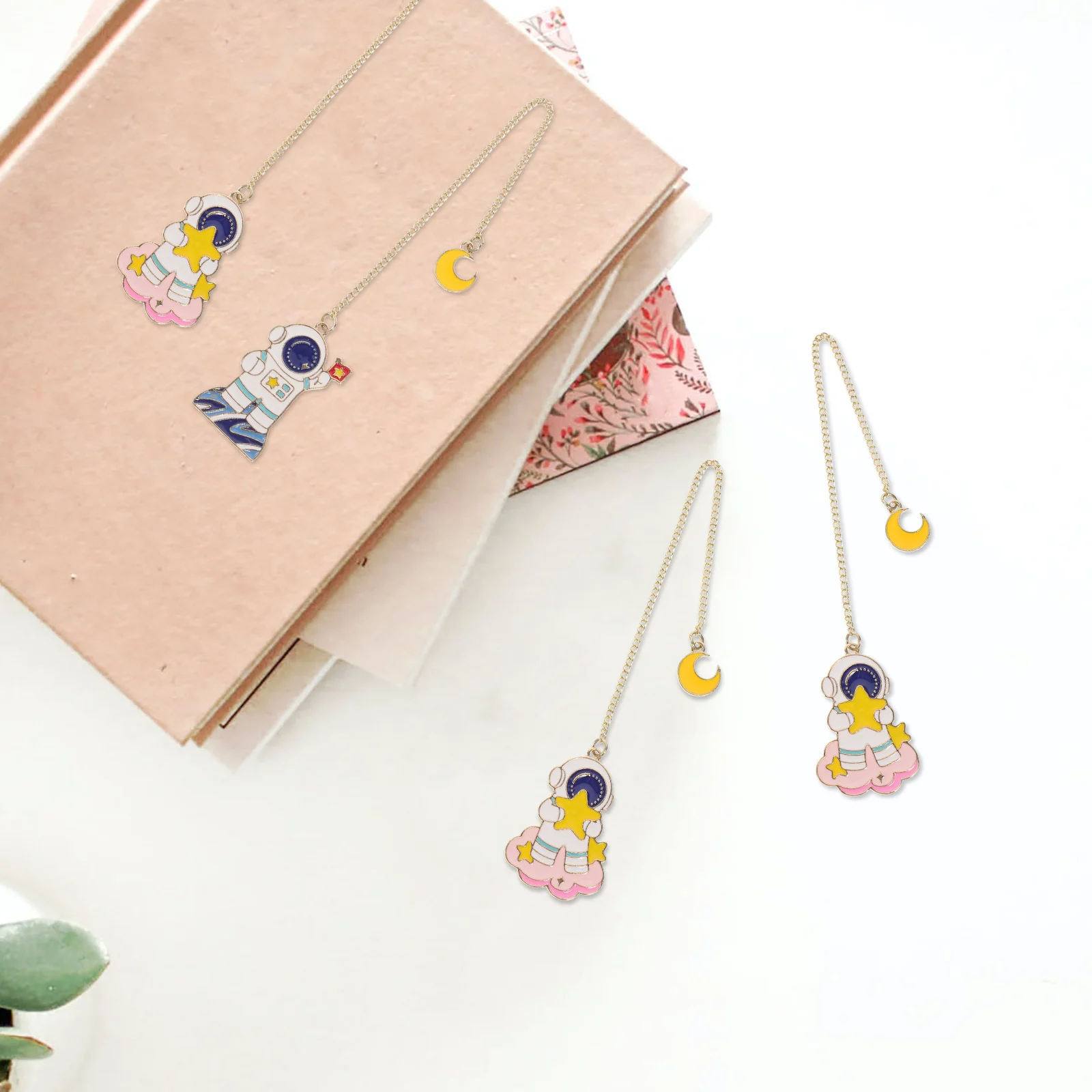 

Bookmark Pendant for Reading Student Metal Students Marker Graduation Souvenir Bookmarks