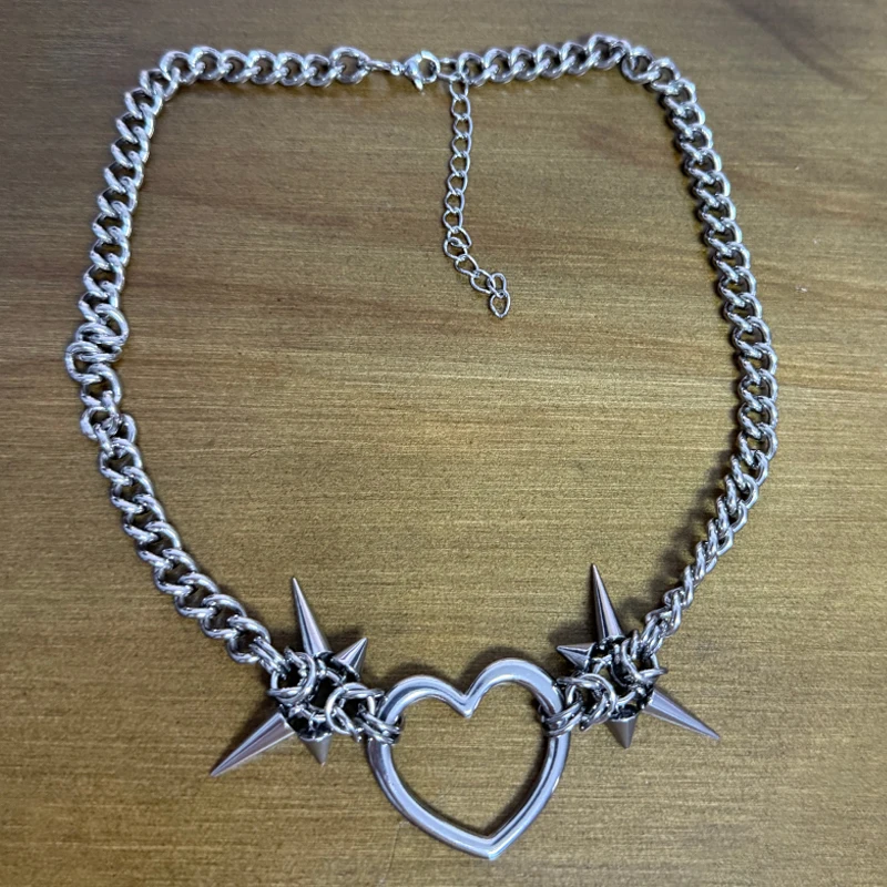 Punk-Schmuck Edelstahl Nieten-Herz-Anhänger Halskette für Frauen Mode Goth Grunge Cool E-Girl Charm Ästhetisches Accessoire – Detail 4
