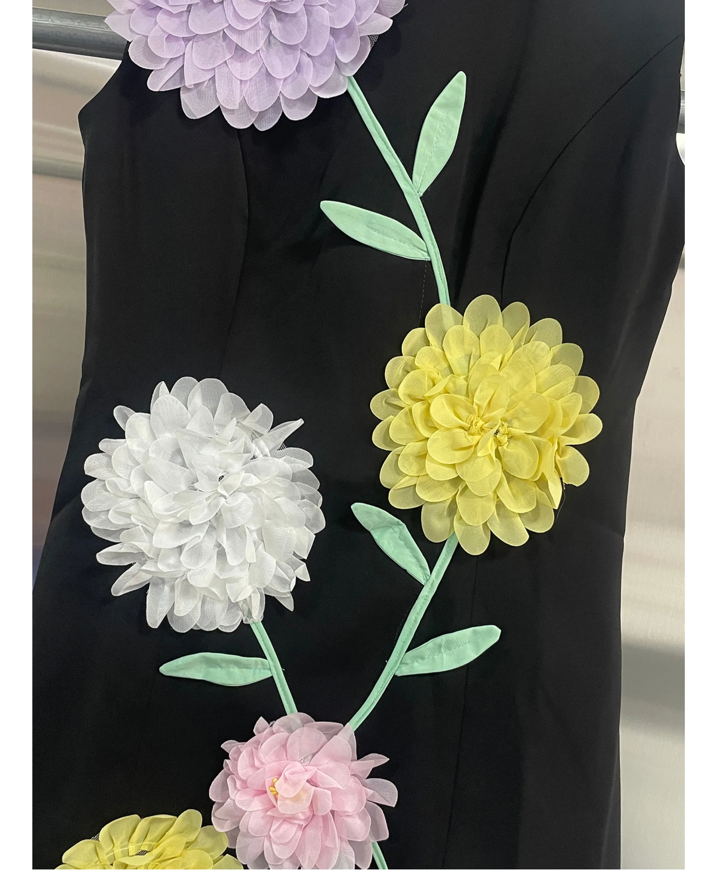 Sukienka na przyjęcie \"New Arrival\", designerska, seksowna, bez rękawów, w kwiaty, klubowa, wieczorowa, na studniówkę, elegancka, krótka, na urodziny, do pokazów.