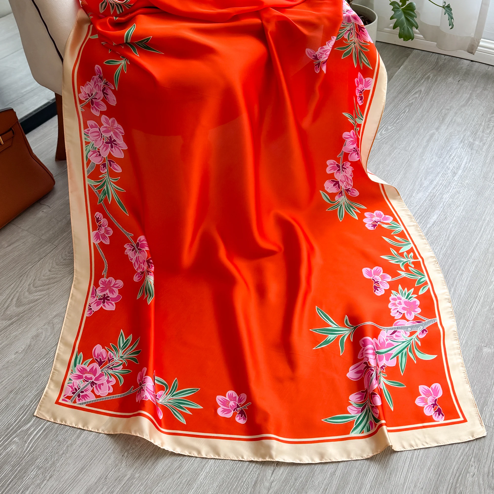 Klassischer Seidenschal 180x90cm für Damen, großer modischer bedruckter Schal für Büro, Hijab, Strandtuch, Bandana, Muffler, Pareo – Detail 12