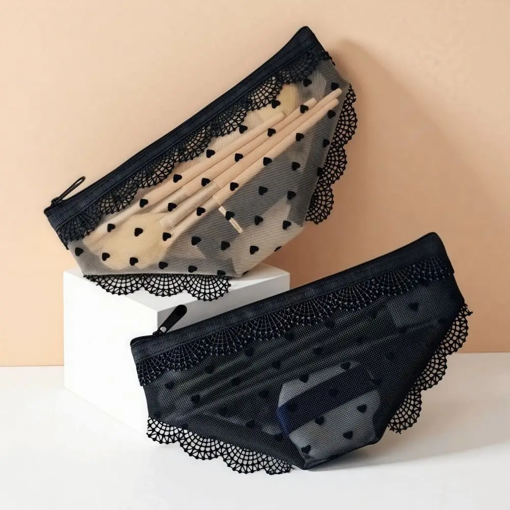 Creativity Briefs Shape Cosmetic Bag Lace Heart Mesh Makeup Storage Pouch Y2K Transparent Toiletry Bag Storage for Travel