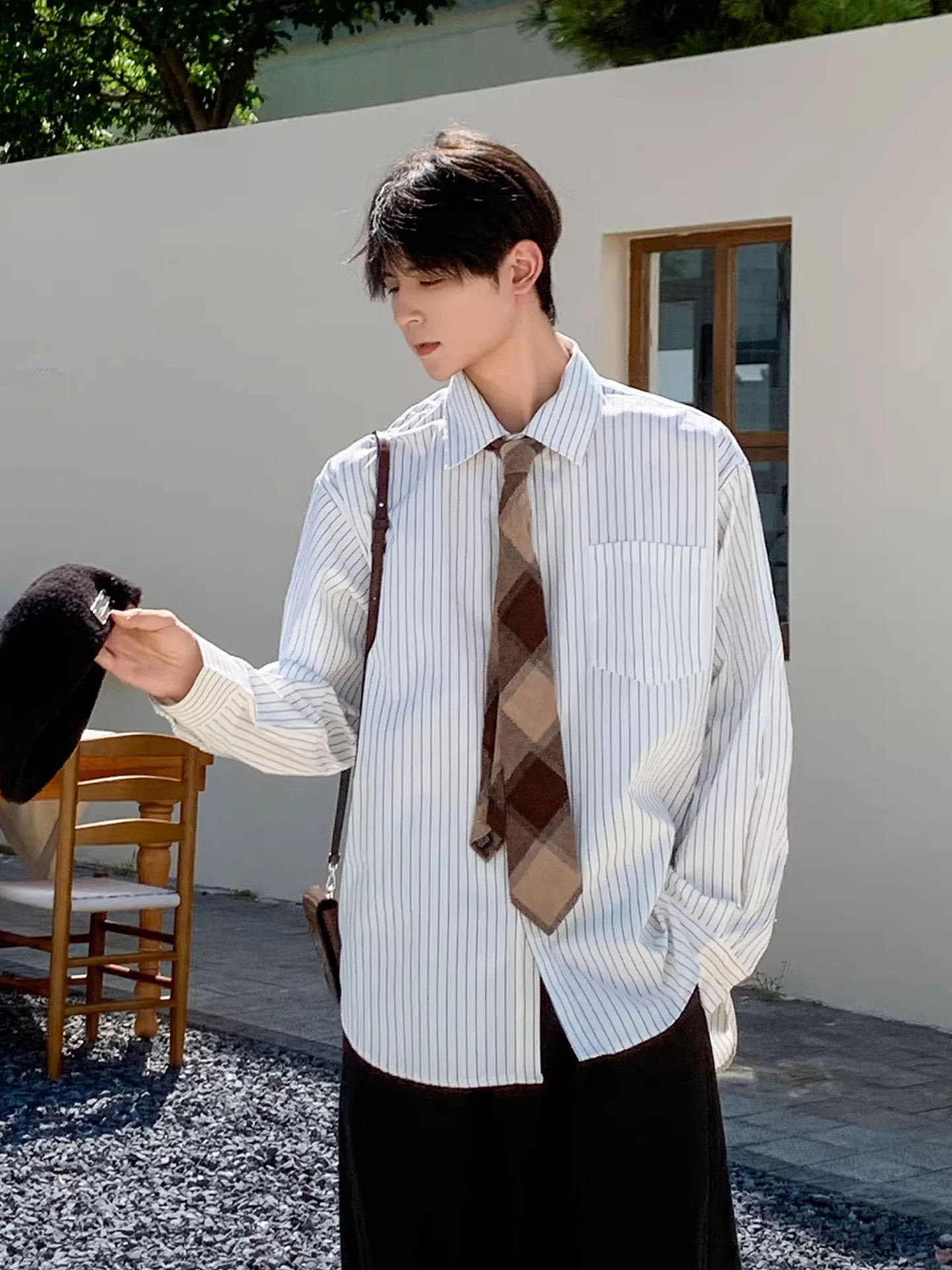 

Faionable Korean Sle Striped Long Sve irt for Young Men Spring Autumn New Arrival Casual Loose Fit Polyester Fiber