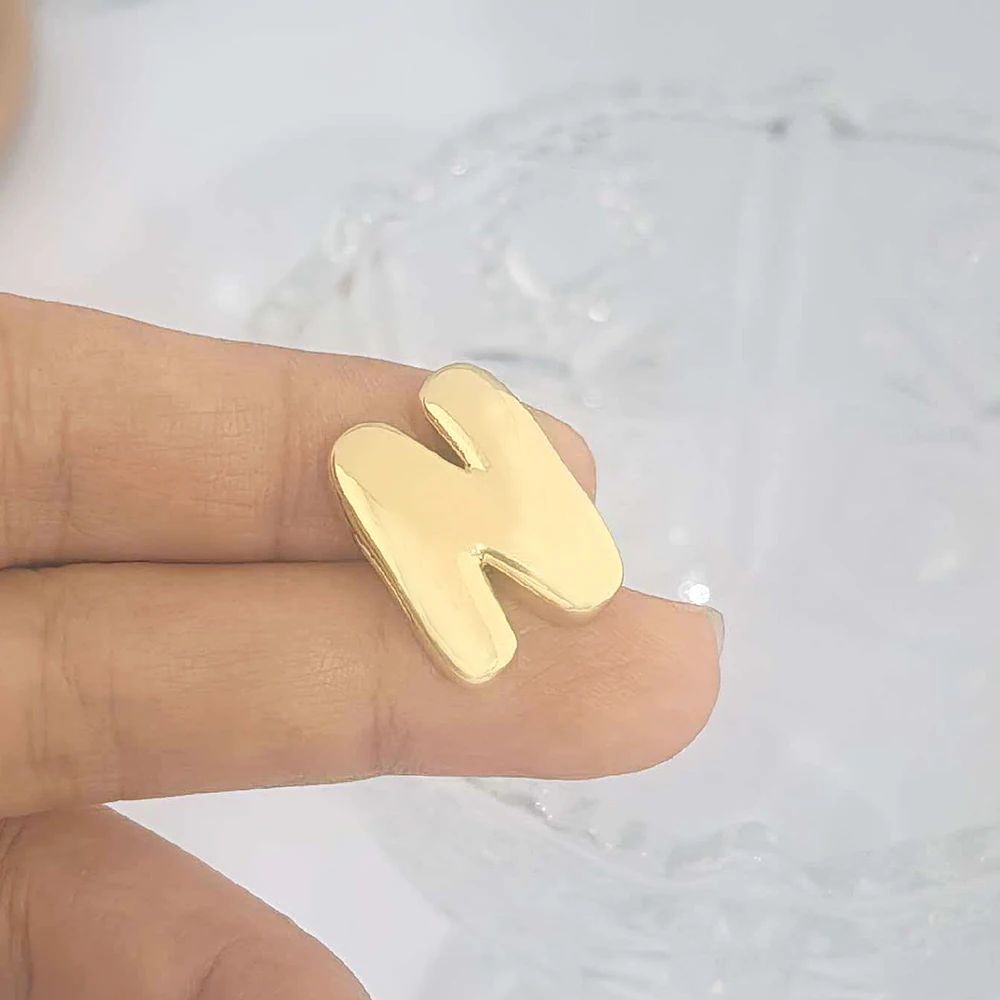 QMHJE Initial Alphabet Buchstaben Spacer Perlen für Armband Großes Loch Stern Herz Charm Anhänger Gold Farbe DIY Herstellung Kupfer Großhandel