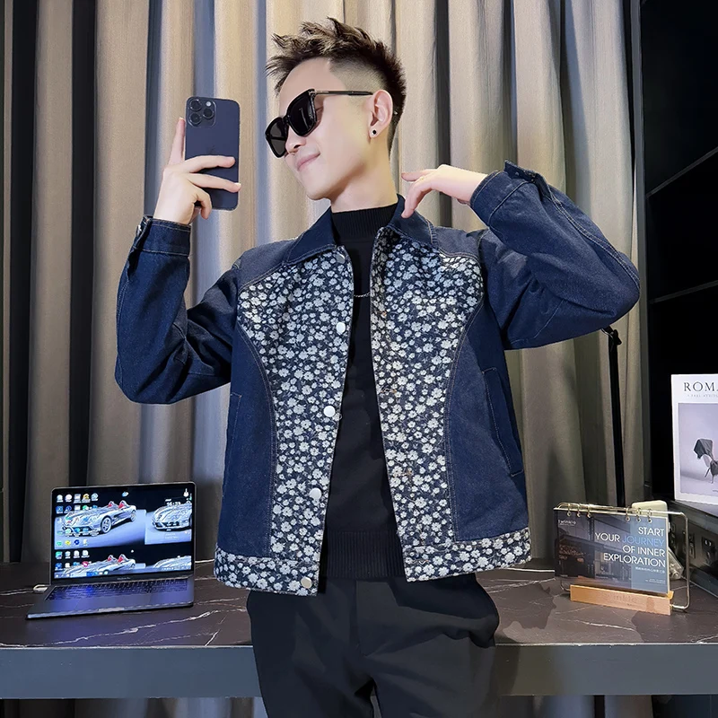 แจ็คเก็ตยีนส์สไตล์เกาหลีสำหรับผู้ชาย ปกเสื้อแบบปกเชิ้ต ลุคเรโทร แต่งผ้าปะติด แนวลำลอง ธุรกิจ และสังคม เสื้อโค้ทยีนส์ผู้ชาย เสื้อผ้าผู้ชาย