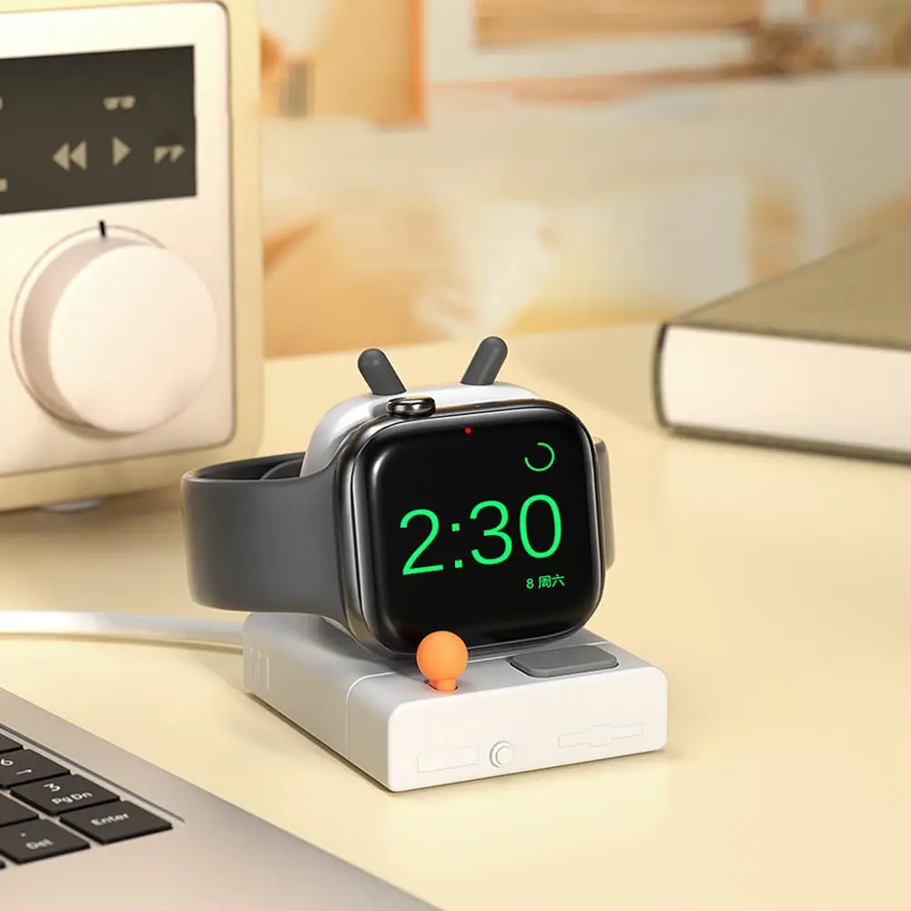 

Настольный держатель для Apple Watch, подставка для зарядного устройства в стиле ретро, зарядная база с рисунком телевизора для iWatch 8, 7, 6, 5, 4, 3, 2, 2 SE, силиконовая док-станция J3B0