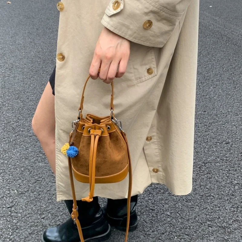 

High-End Women's Shoulder Bag Made Of Fine Leather Boasting Casual Vintage Style​