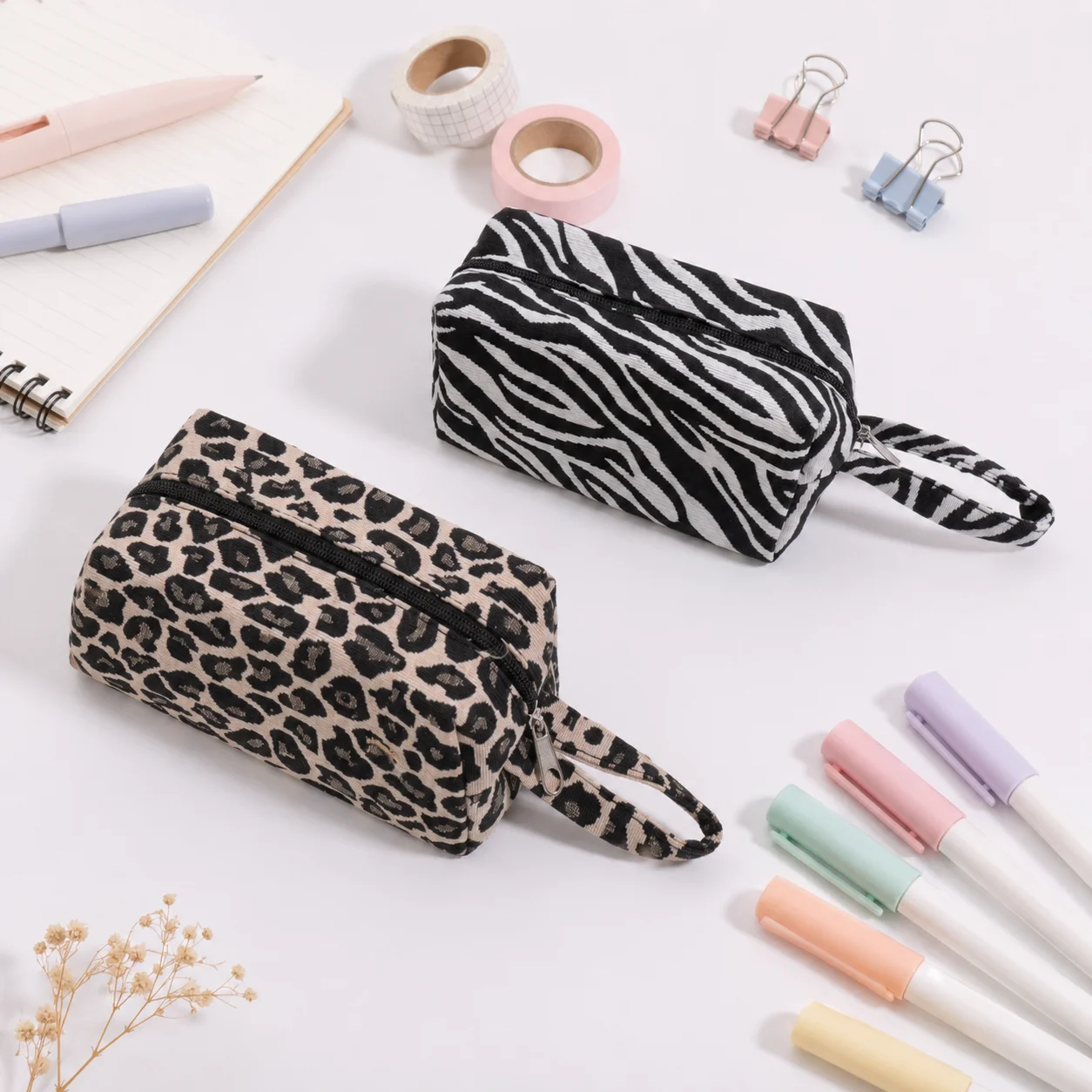 Cute Preppy Animal Print Pencil Pouch Smooth Zipper Large Capacity Wrist Strap Handbag for Teen Girls Students School