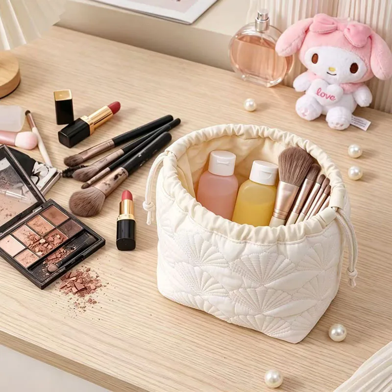 Kordelzugbeutel mit Blumenmuster, große Kapazität, Kosmetiktasche, tragbarer Make-up-Organizer für Reisen, Fitnessstudio, Zuhause und Toilettenartikel. – Detail 5