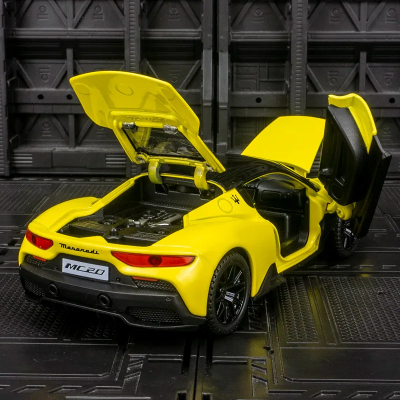 Les portes de supercar de modèle de voiture en alliage Maserati MC20 de simulation 1:32 peuvent être ouvertes ont des fonctions de son et d'éclairage simulées