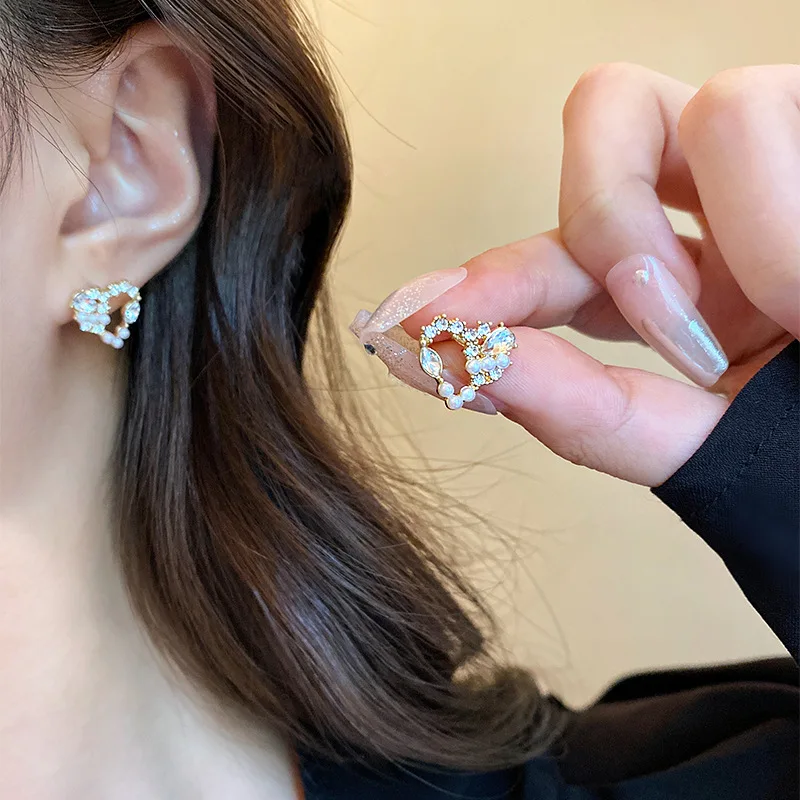 Mini Heart Pineapple Ear Stud Elegant Imitation Pearl Stud Earrings Women's Fashion Korean Ear Jewelry Party Girls Gifts image 2