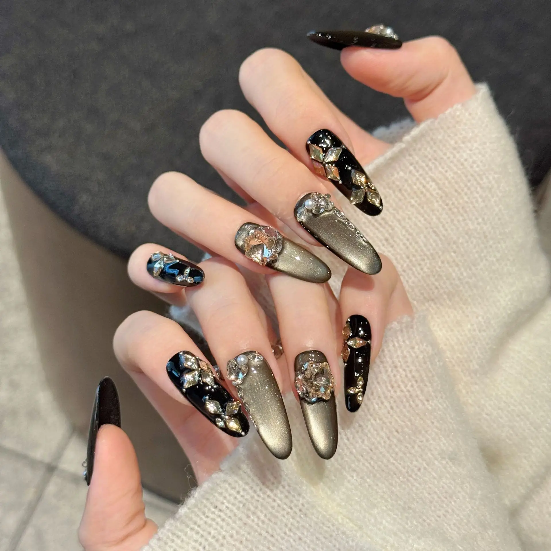 10pcs Vintage Light Luxury Handmade Fake Nails Shiny Black Cat's Eye Maillard Series Press On Nail With Diamond Decor False Nail
