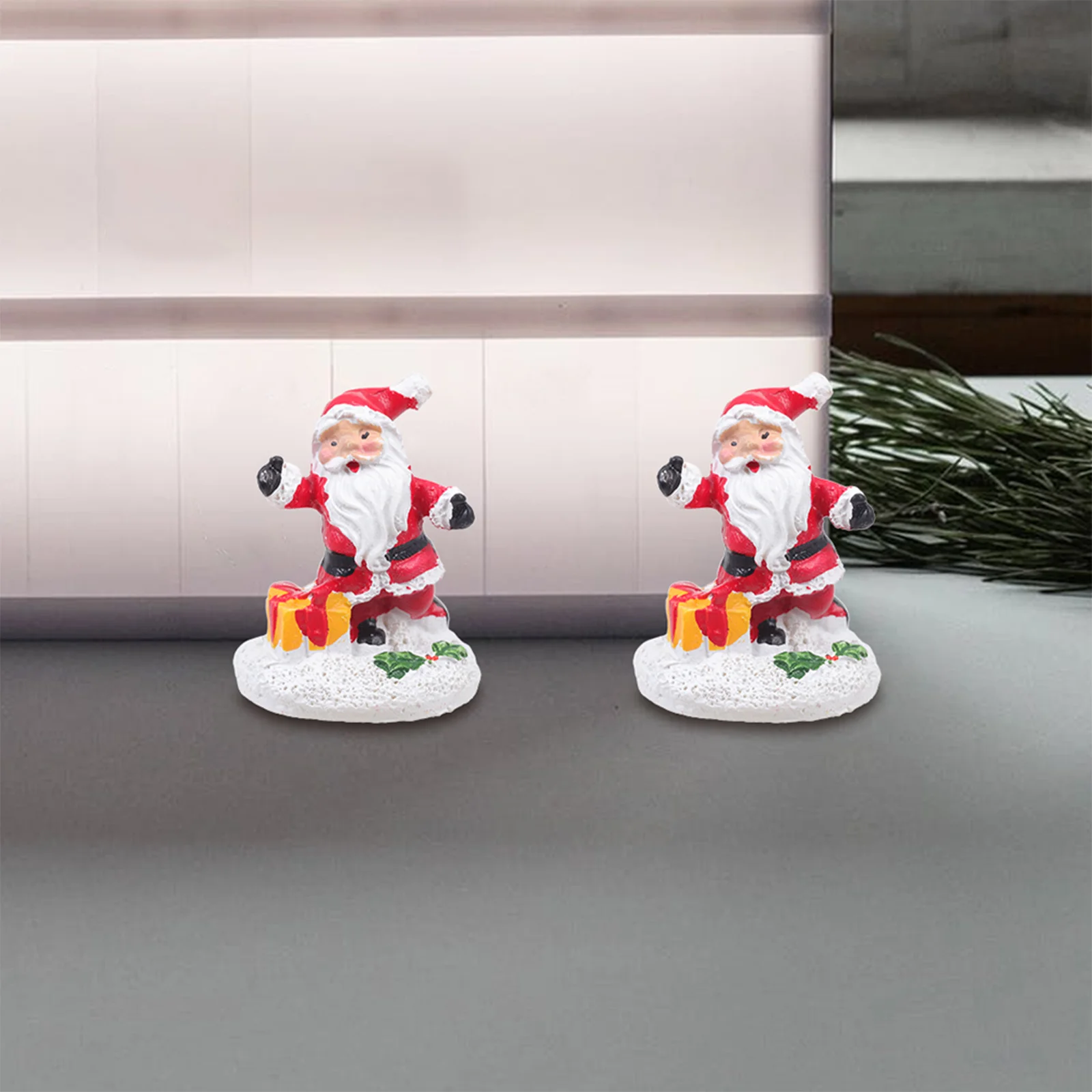 

4Pcs Resin Art Decorations Cute Santa Claus Snowman Shapes Outdoor Indoor Decoration for Christmas Holiday Home Garden Desktop