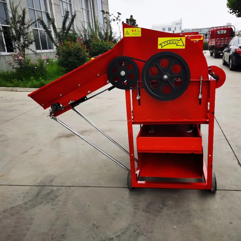 Hot Sale Mini Peanut Picker Machine PTO Driven Groundnut Harvester with Engine and Gearbox Hand Tractor Mounted