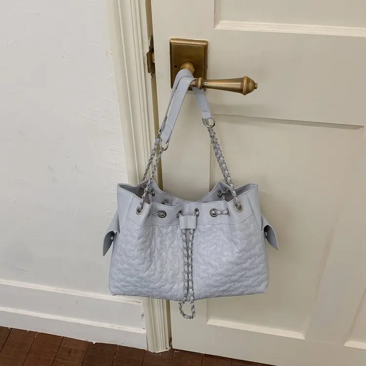 

2026 Trendy Fashion High-End Bucket Bag for Women Sweet Chain Niche Style Versatile Shoulder Messenger Bag
