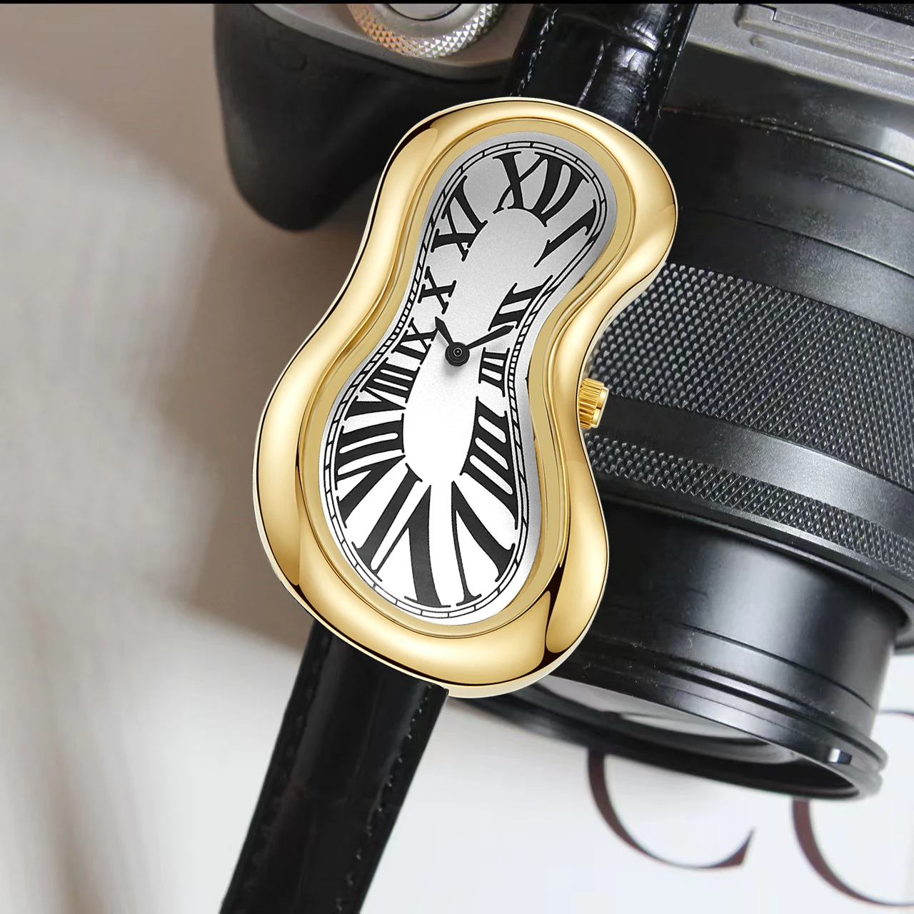 

PINTIME Мужские часы Y2K Ретро-образный витой дизайн Римские цифры Европейская и американская мода Кварцевые часы в деловом стиле