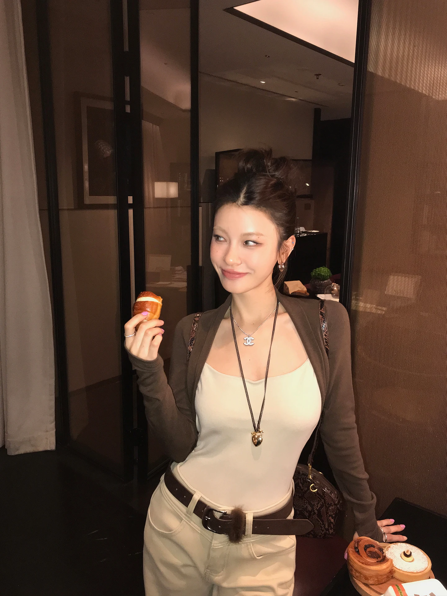 

DULA Good Home Корейская женская футболка с длинным рукавом, базовая, для ношения как нижнее или верхнее белье, с цветными блоками, для зимы