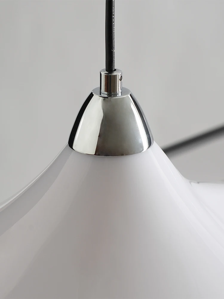 

Customizable Spaceship Chandelier Advanced Sense Simple