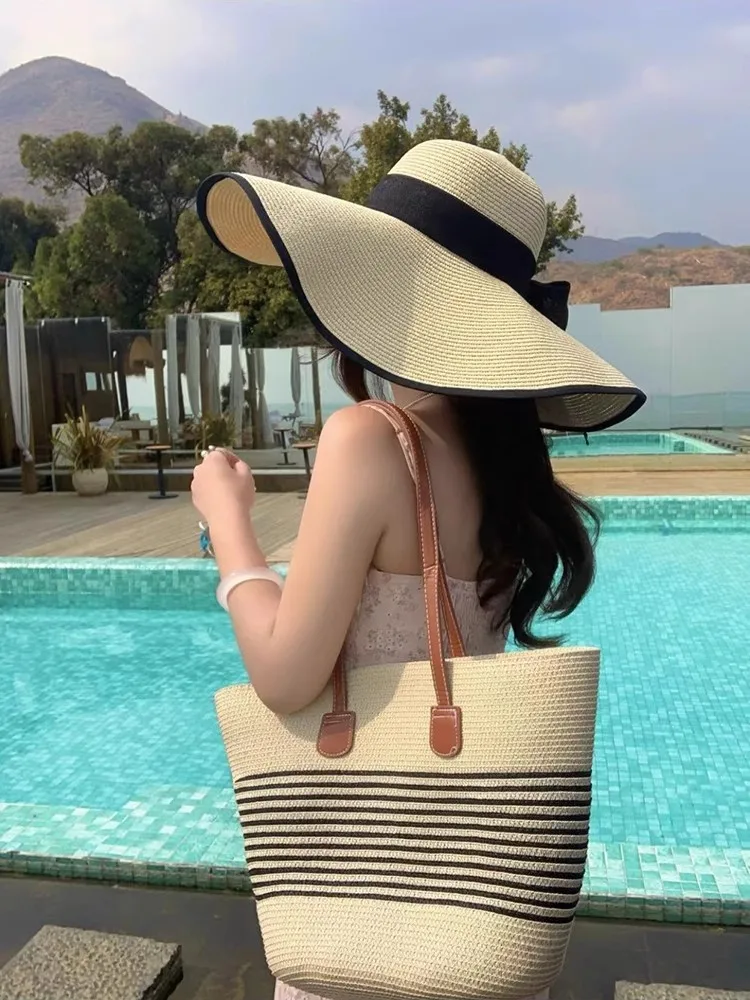 Chapéu de Palha Estilo Coreano para Praia Feminino, Aba Larga, Proteção Solar, Versátil para Viagem, Chapéu de Sol Grande e Fresco para Gatos