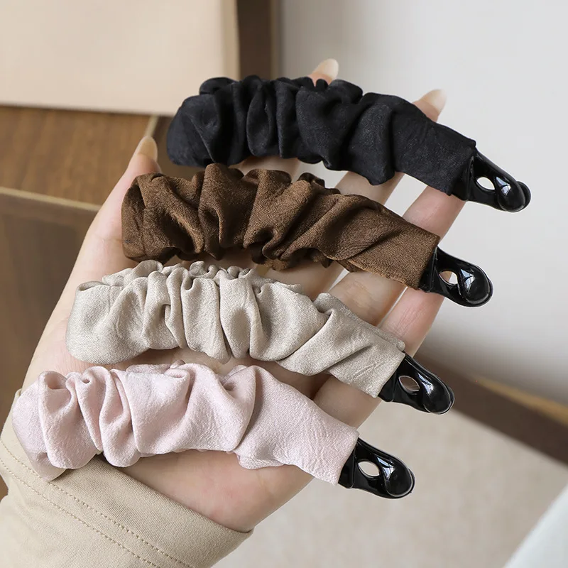 

RetroBanana Hair Clip Fish Shaped Hairpin Ponytail Headband For Women Hair Accessories HairgripsTwist Clamp Barrettes Headwea