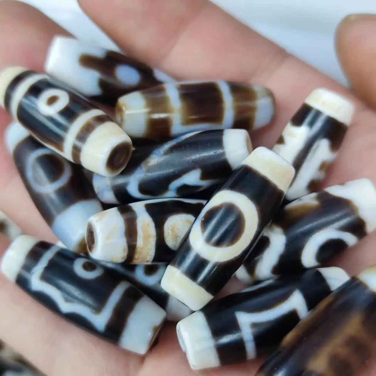 

60pcs/lot Different Totems Magic Power Old Fire DZi Bead 10mm*30mm Amulet Collection DIY Jewelry