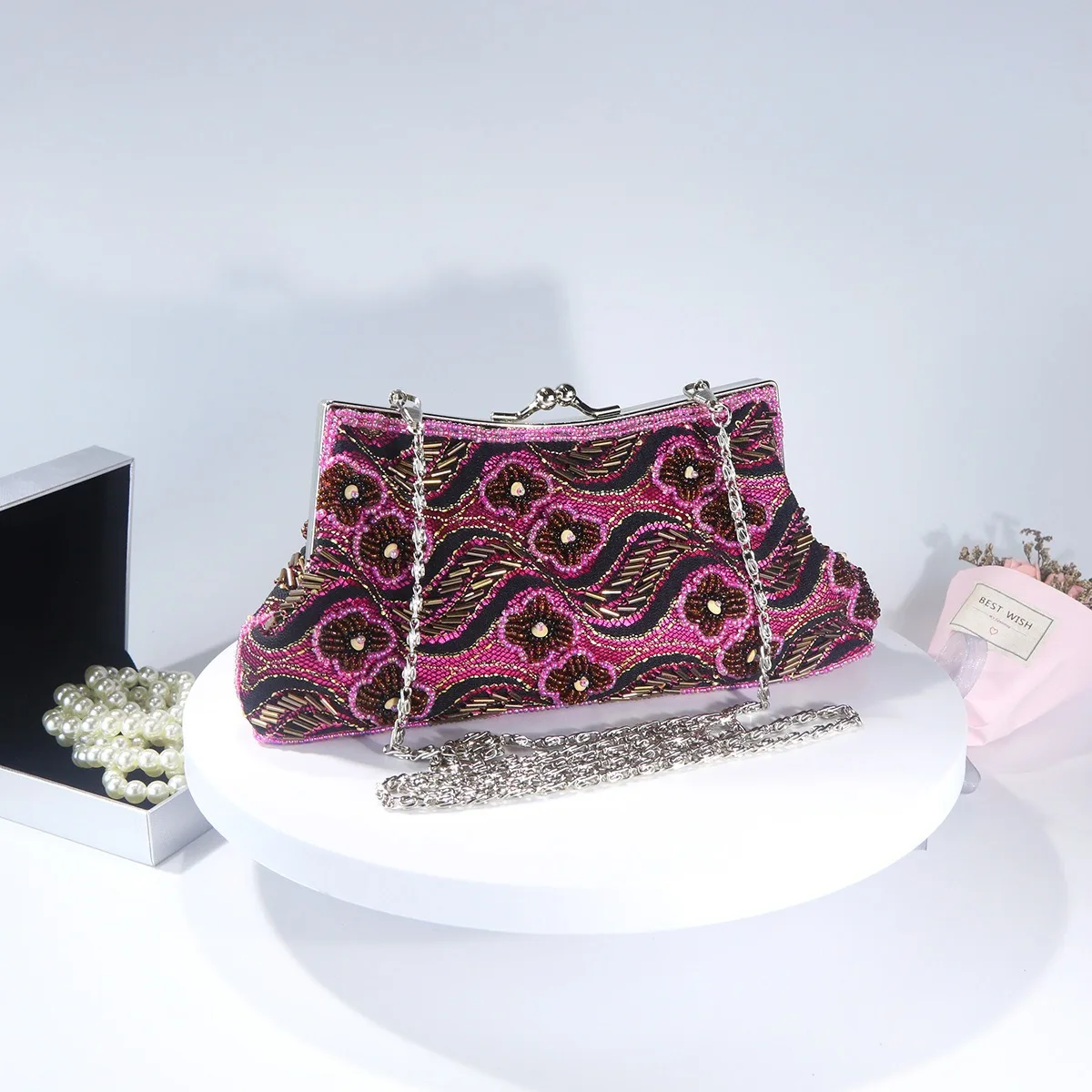 

Retro Fine Hand-beaded Embroidery Clutch Purse For Women Metal Chain Shoulder Bags Wedding Party Ladies Clutches Evening Bags