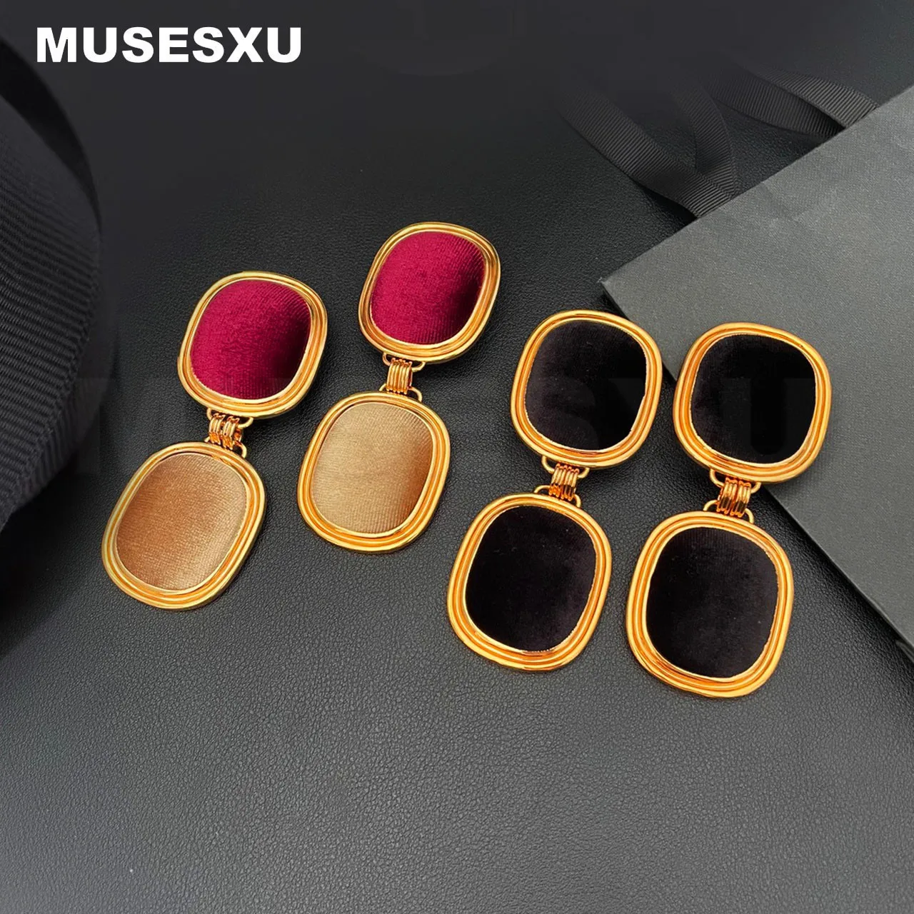 

Jewelry & Accessories Retro luxury style high-quality inlaid velvet metal ear clips Earrings For Women's Parties And Gifts