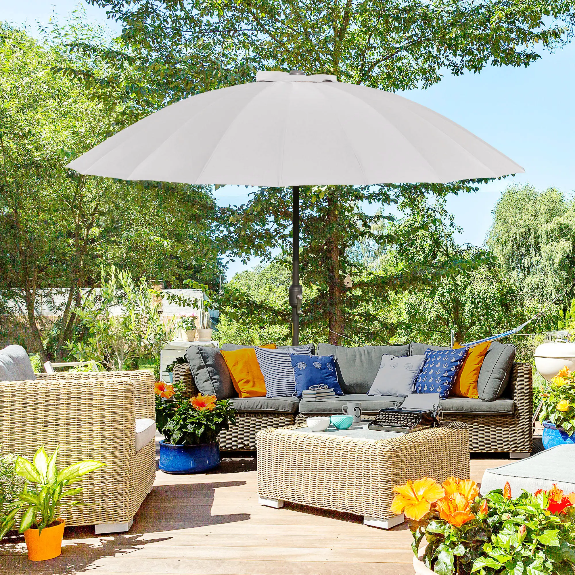 Sombrilla de Jardín Inclinable, Parasol de Patio con Manivela y 18 Varillas, Gris, Resistente a la Intemperie, Protección Solar para Exteriores