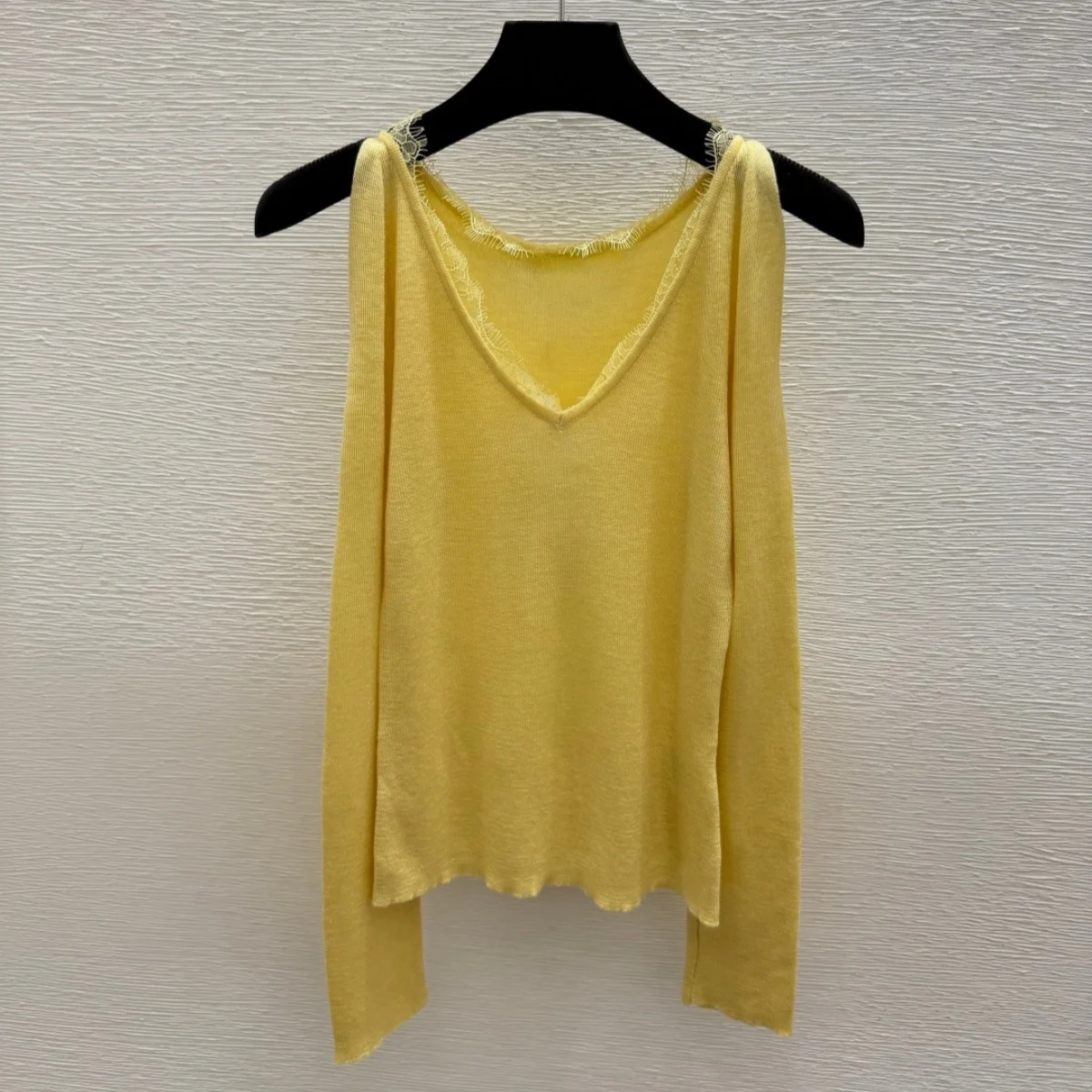 2026 High quality women's V-neck lace fringed off shoulder long sleeved knitted top--2682673
