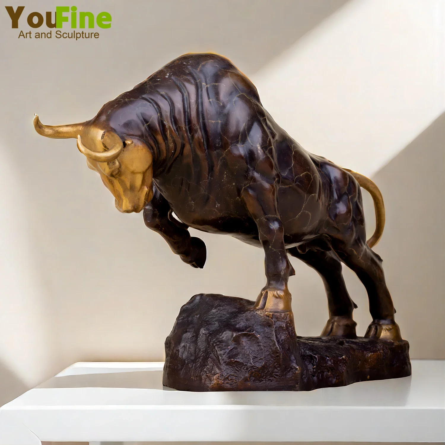 Imagem -02 - Bronze Luta Touro Estátua Fengshui Touro Escultura Wall Street Bull Figurine Art Home Office Decoração de Mesa Presentes Lindos