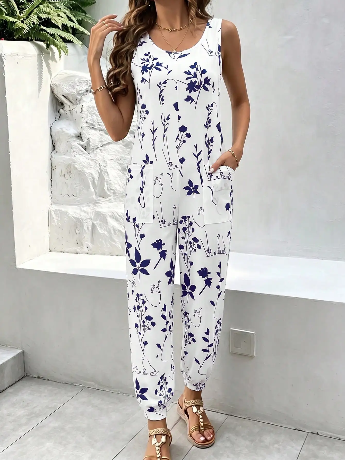 Women's Navy Floral Plant Print Sleeveless Jumpsuit, Round Neck Casual Jogger Romper with Pockets, Summer Outfit