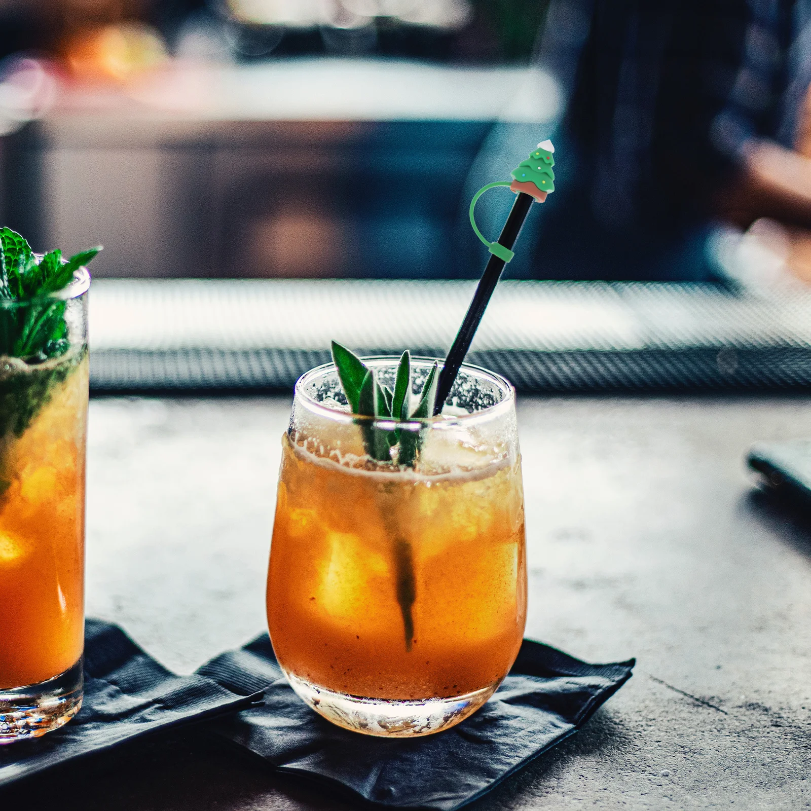 

6pcs Christmas Straw Caps 10Mm Silicone Cartoon Santa Tree Topper Reusable Dust Plug For Tumblers Cups Party Decor Kitchen Bar