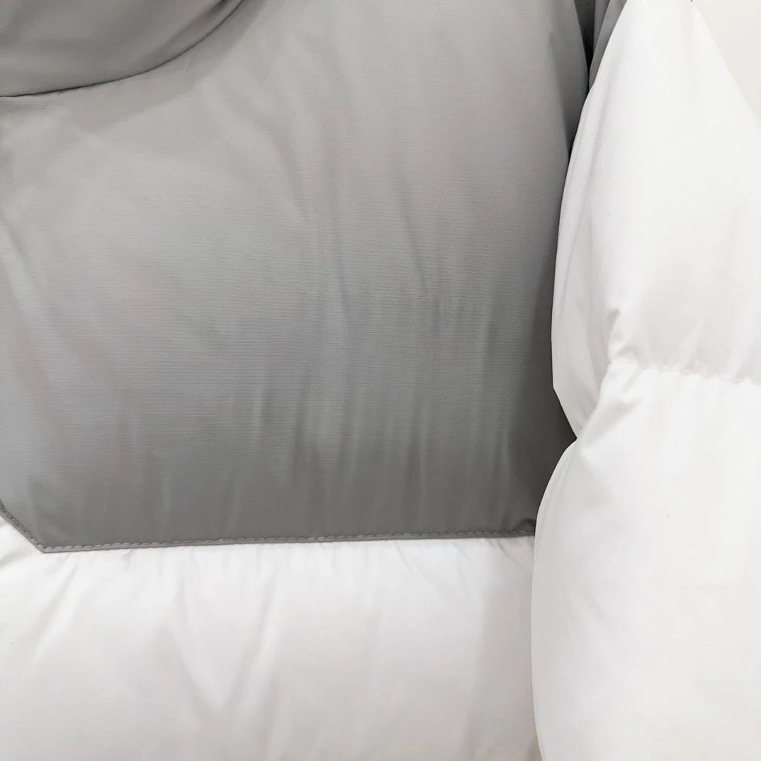 الفاخرة كبيرة أوزة أسفل سترة العلامة التجارية الشهيرة مقنعين سترة نمط جودة عالية طويلة الأكمام المرأة مصمم أسفل معطف 2025