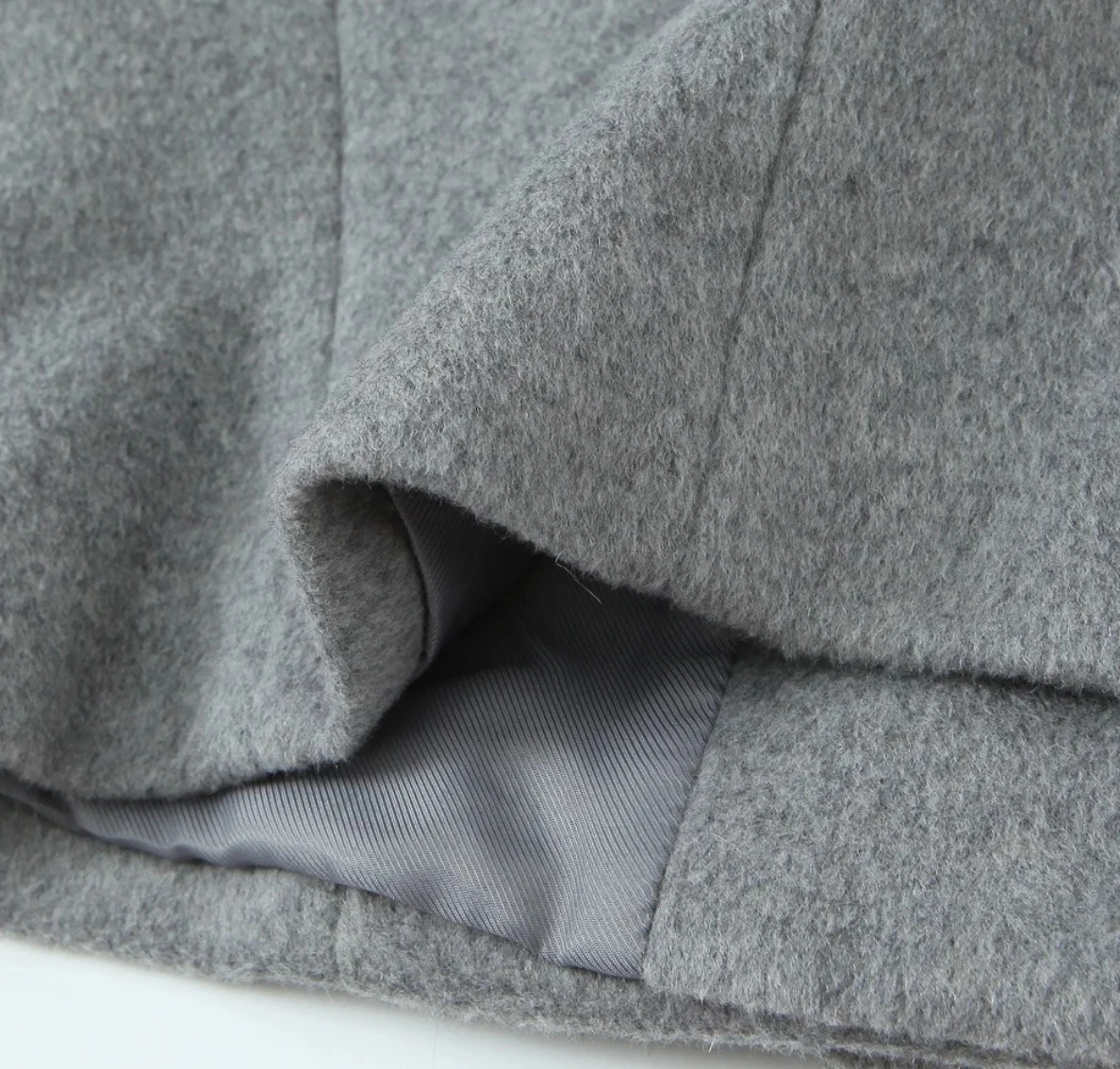 Veste courte à manches longues pour femme, garniture en fourrure, simple boutonnage, manteau d'automne et d'hiver, vêtements d'extérieur