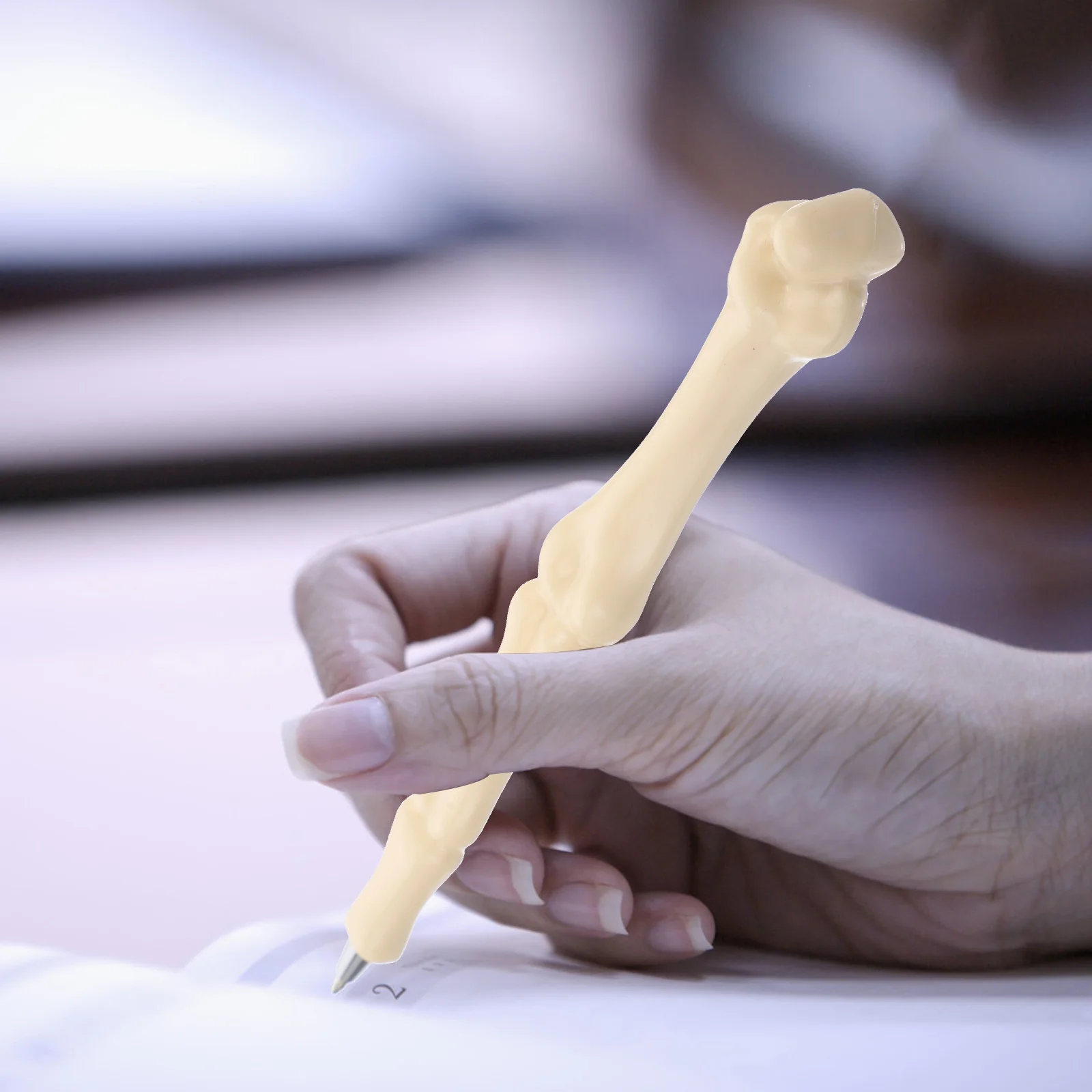 

8pcs Bone Shaped Ballpoint Pens Realistic Design Smooth Writing Portable Creative Pens For Party Festival Gifts Students Office
