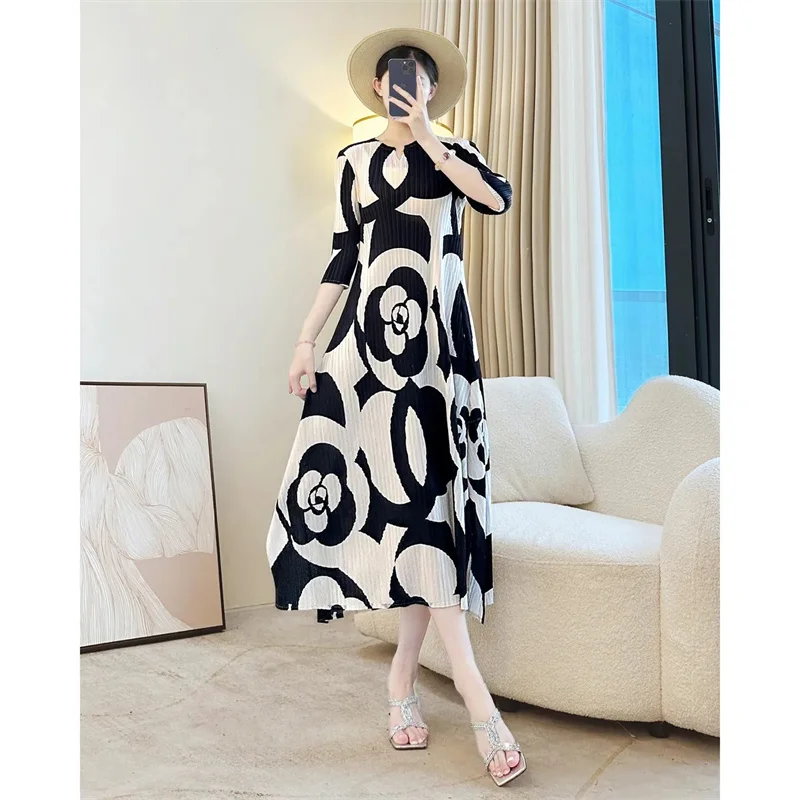 Hochwertige Damenkleider, plissiertes Kleid, Damen-Herbst-Strandrock am Meer, modisches Temperament, bedruckt, Lssey Miyake, langer Rock