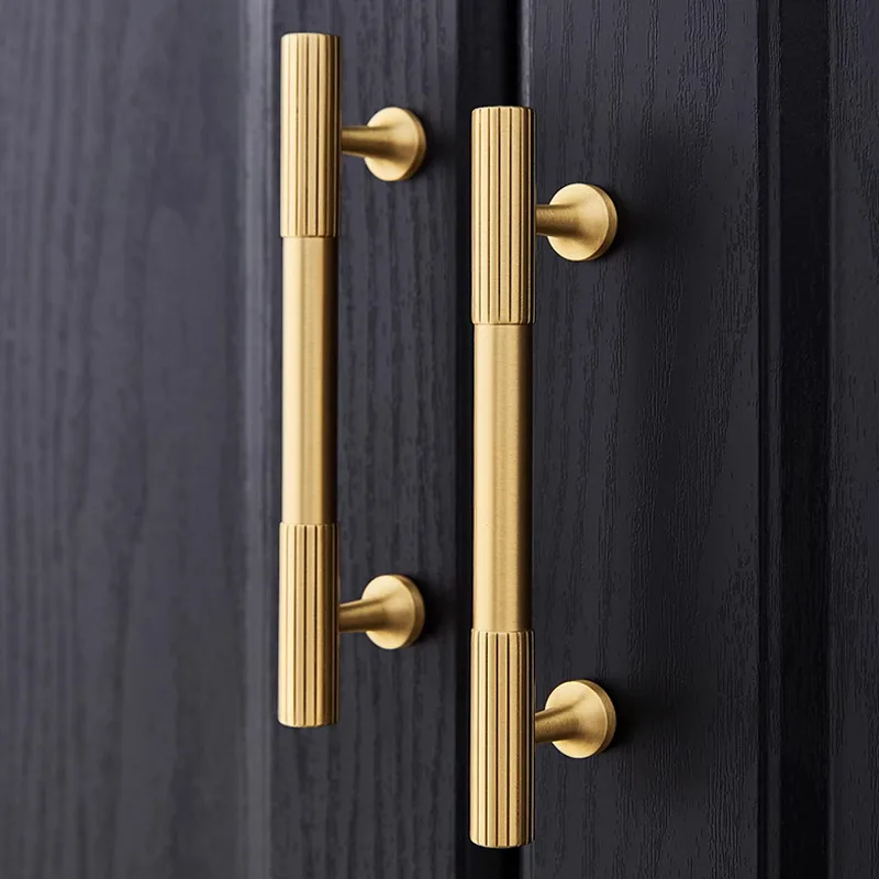

American Style Solid Brass Pulls with Vertical Fluting for Wardrobe Shoe Cabinet and Kitchen Cabinets Surface-Mounted SingleHole