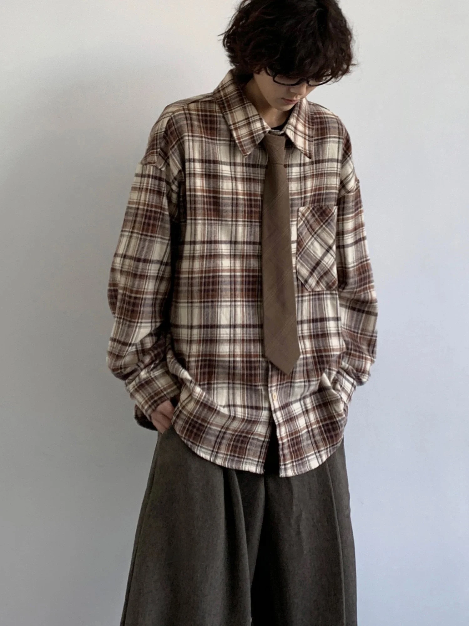 

Retro Japanese Brown Color Block Long Sleeve Shirt Unisex Casual Loose Style College Fashion Outerwear for Men And Women