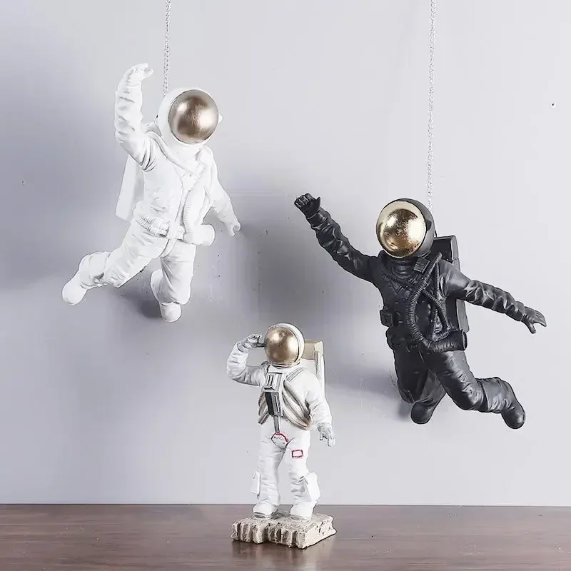 

Creative Modern Simple Astronaut Crafts Resin Decoration Home Decoration Room Bedroom Charm Decoration Gift